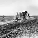 Labourage en Russie, 1917 - crédits : Slava Katamidze Collection/ Getty Images