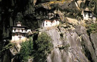 Monastère au Bhoutan - crédits : © Spectrum Colour Library/Heritage-Images