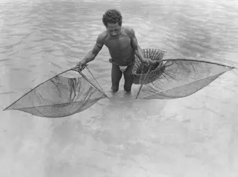 Pêche traditionnelle - crédits : Central Press/ Getty Images