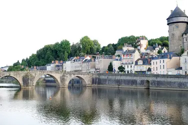 Laval, Mayenne - crédits : © C.G. Colombo/ Shutterstock