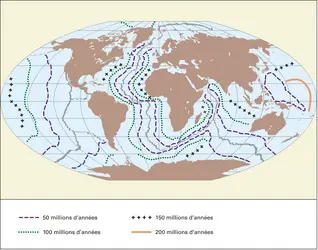 Croûte océanique - crédits : Encyclopædia Universalis France