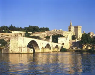 Avignon, Vaucluse - crédits : © Dallas and John Heaton from TSW-CLICK/ Chicago