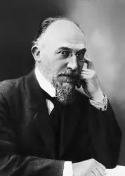 "Erik Satie" - crédits : © Bettmann/ Getty Images