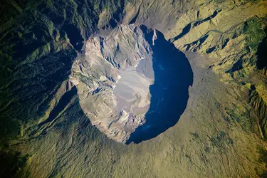 Volcan Tambora, Indonésie - crédits : © NASA