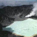 Lac acide du volcan El Chichón, Mexique - crédits : © B. Rose/ Michigan Technological University