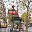 Kiosque parisien - crédits : Incamerastock/ Photononstop