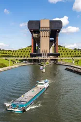 Ascenseur à bateaux, Belgique - crédits : © Jochen Tack/ ImageBROKER/ Age Fotostock