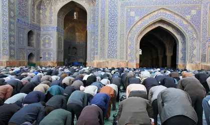 Musulmans en prière - crédits : © V. Melnik/ Shutterstock