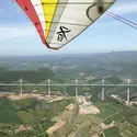 Vue aérienne du viaduc de Millau (Aveyron) - crédits : CAPDAV