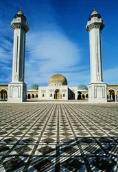 Mausolée de Bourguiba, Monastir (Tunisie) - crédits : Lorne Resnick/ Stone/ Getty Images