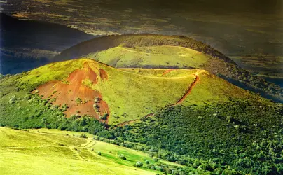 Volcans d’Auvergne - crédits : © Pecold/ Shutterstock